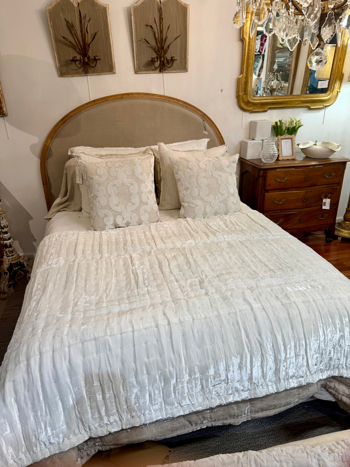 Velvet throw white