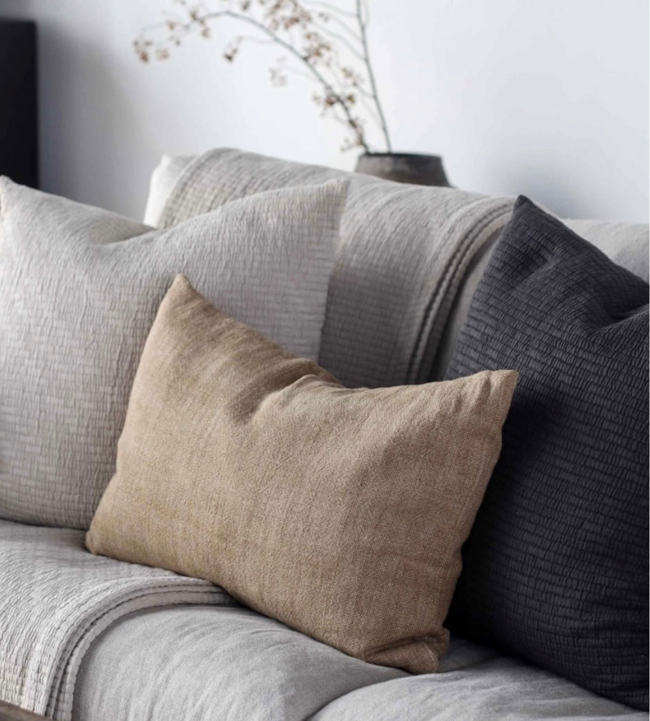 Linen cushion 40/60 mustard