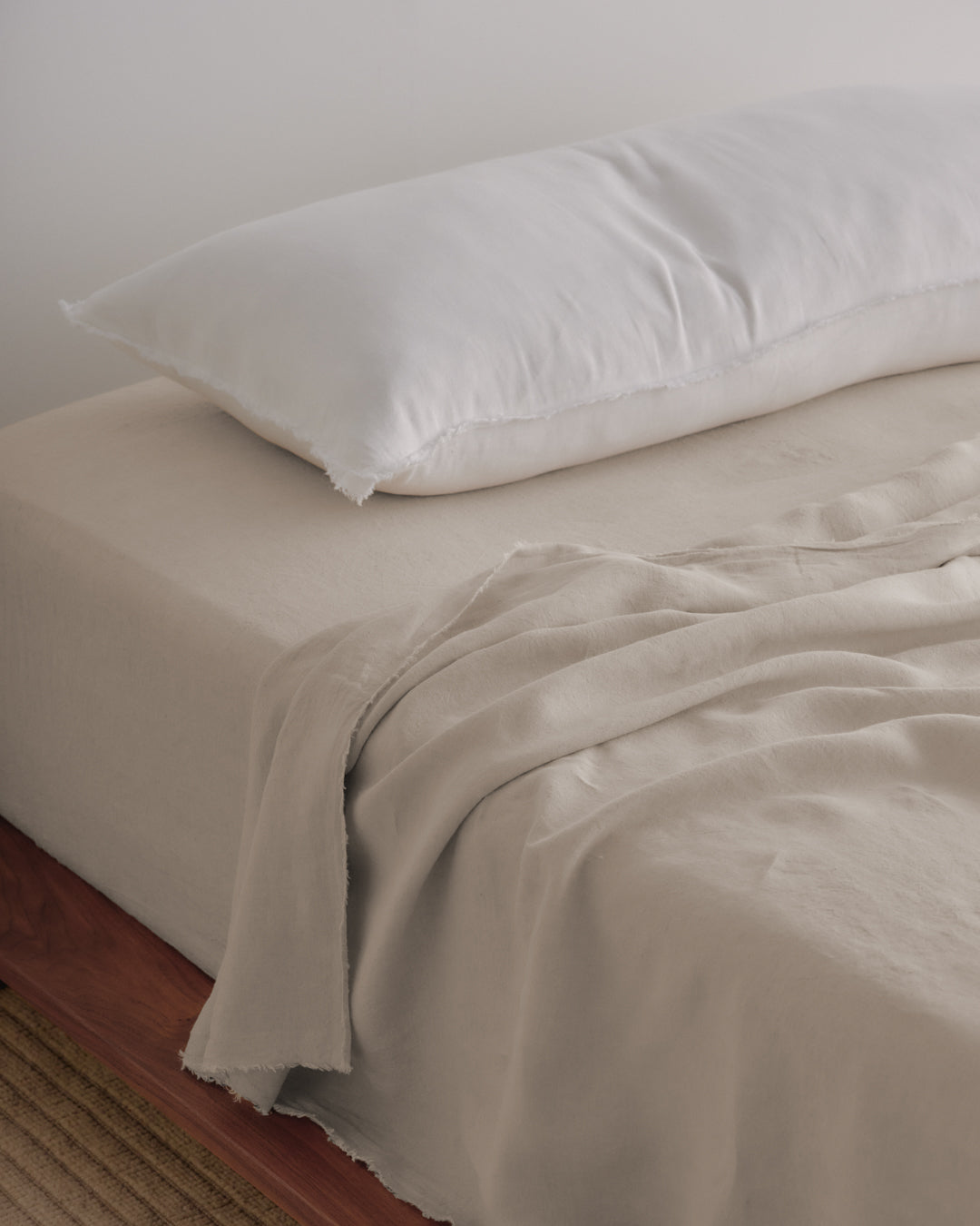 Hale Mercantile Bodycushion Flocca Linen 50/110