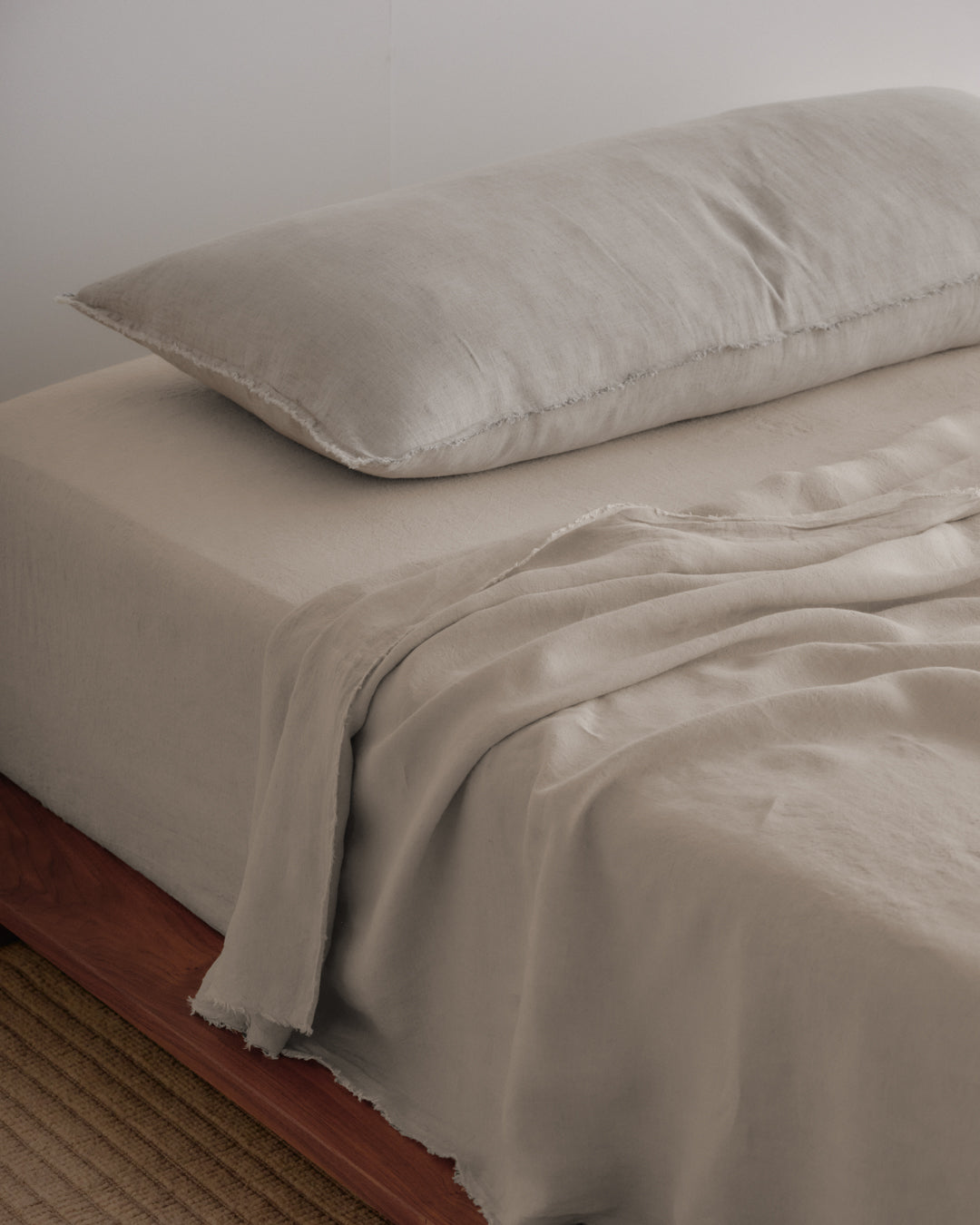 Hale Mercantile Bodycushion Flocca Linen 50/110