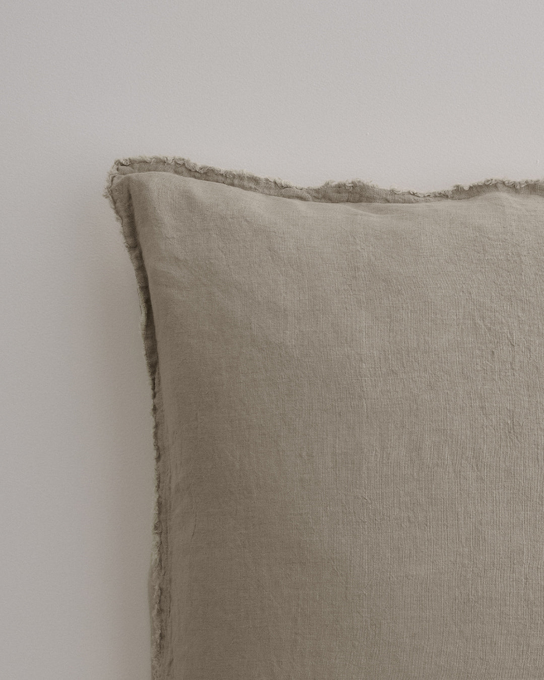 Hale Mercantile Cushion Flocca Linen 50/50