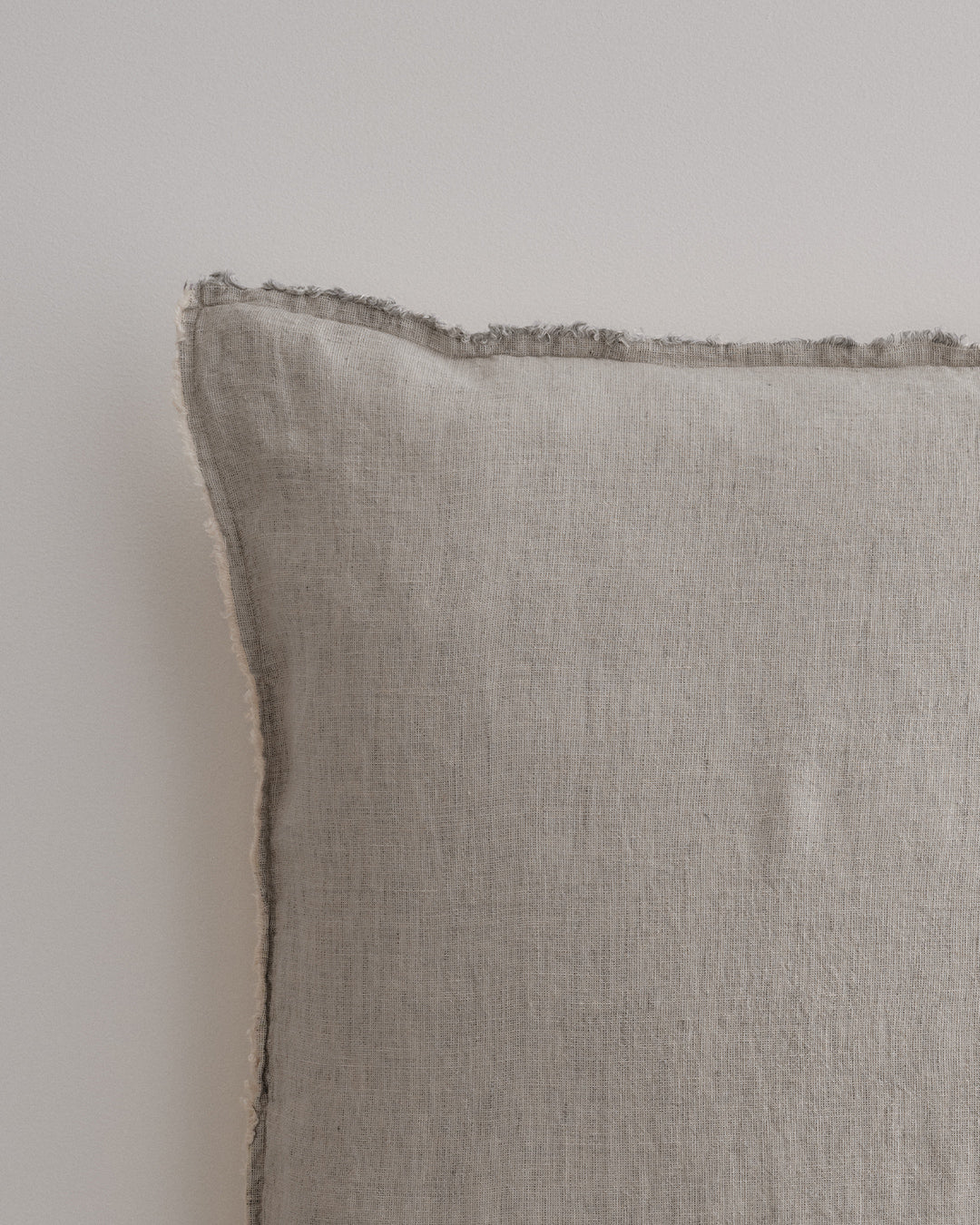 Hale Mercantile Cushion Flocca Linen 50/50