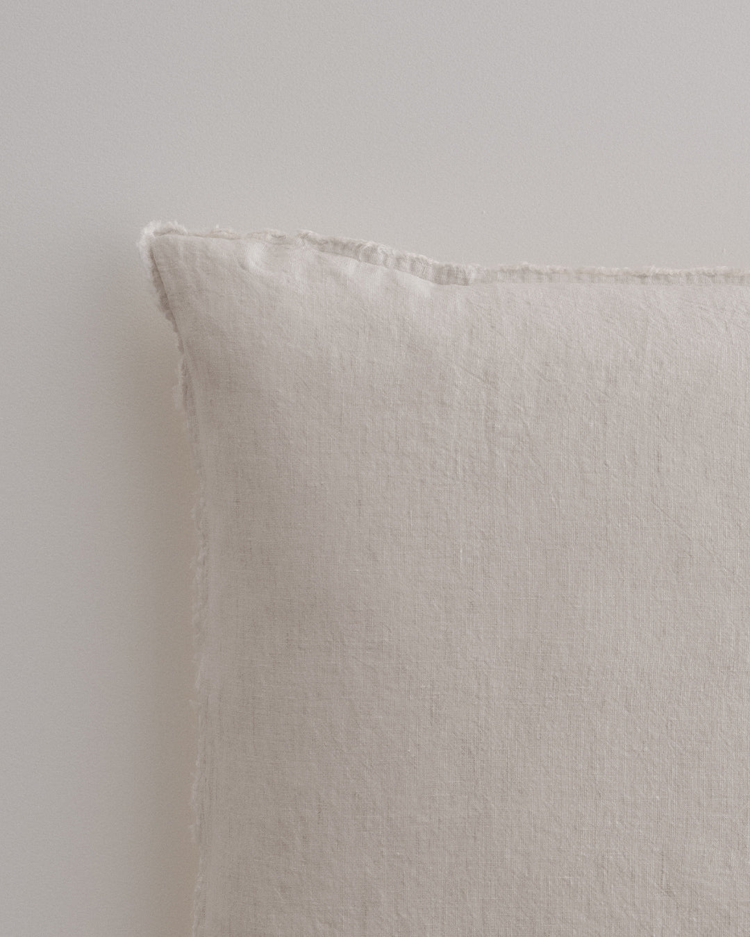 Hale Mercantile Cushion Flocca Linen 50/50