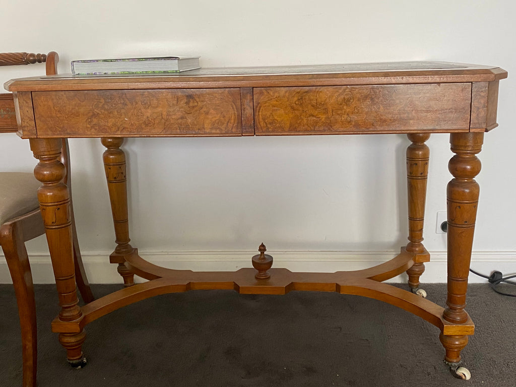 Desk burr walnut