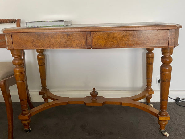 Desk burr walnut
