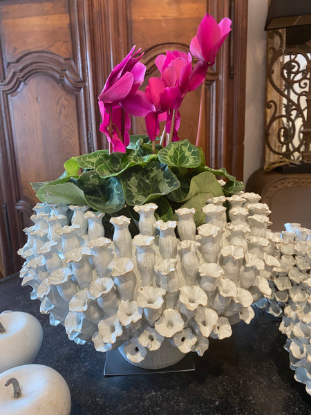 Vase ceramic Barnacle white