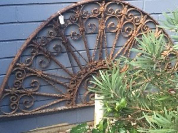 ✅Grill screen half moon(SOLD)
