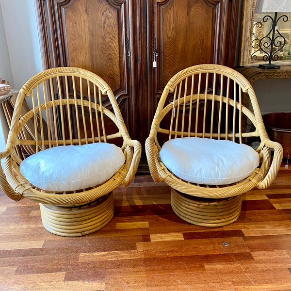 ✅Cane vintage swivel armchairs pair