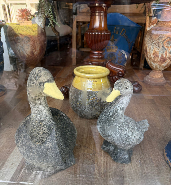 Duck pair stone