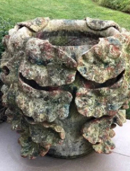 Acanthus planter Medium