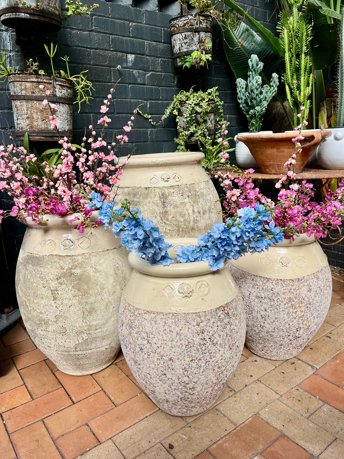 Biot pot/olive ivory stone patina H90