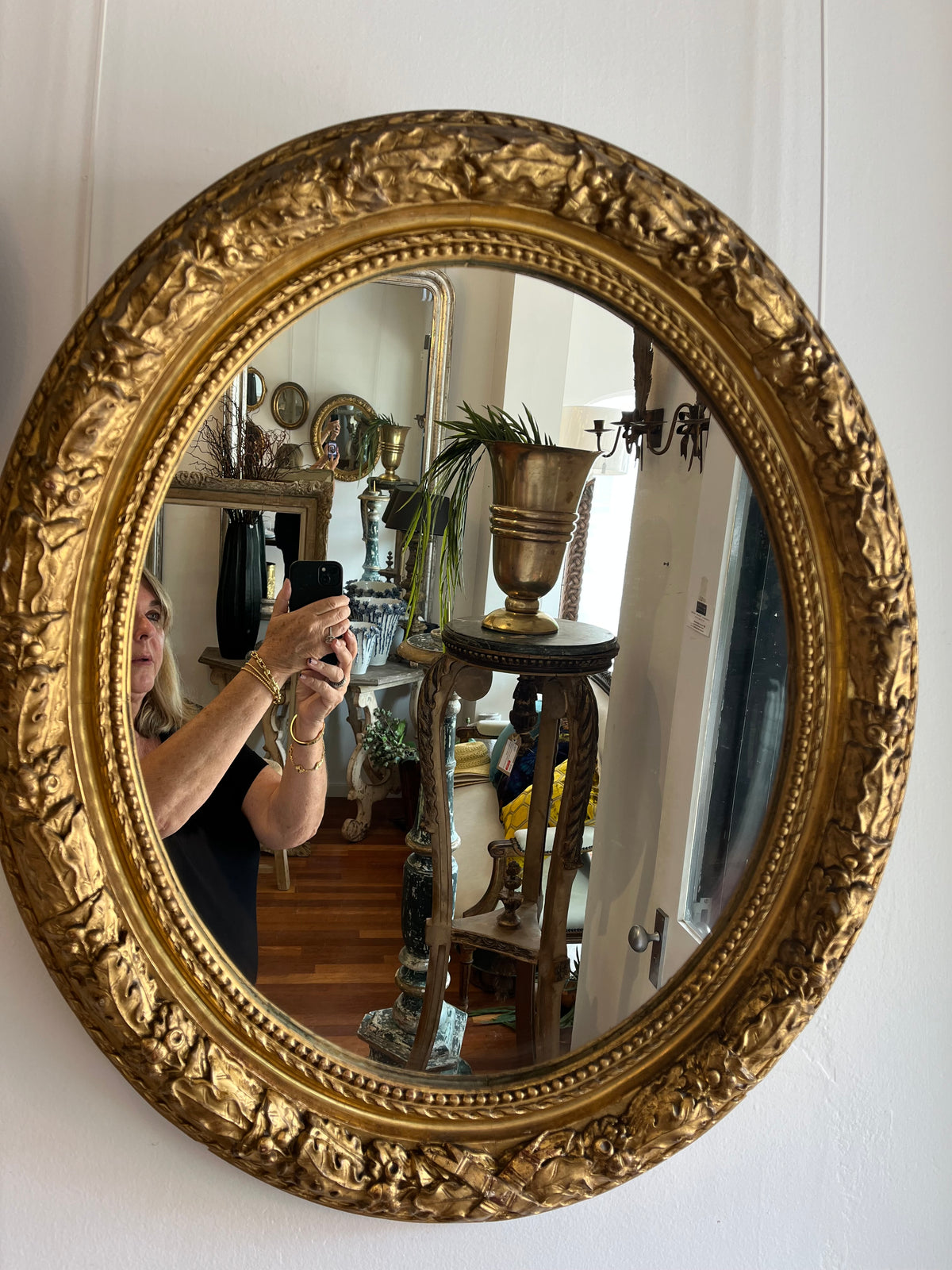French gilt oval mirror H79