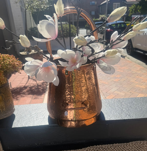 Copper pot with handle