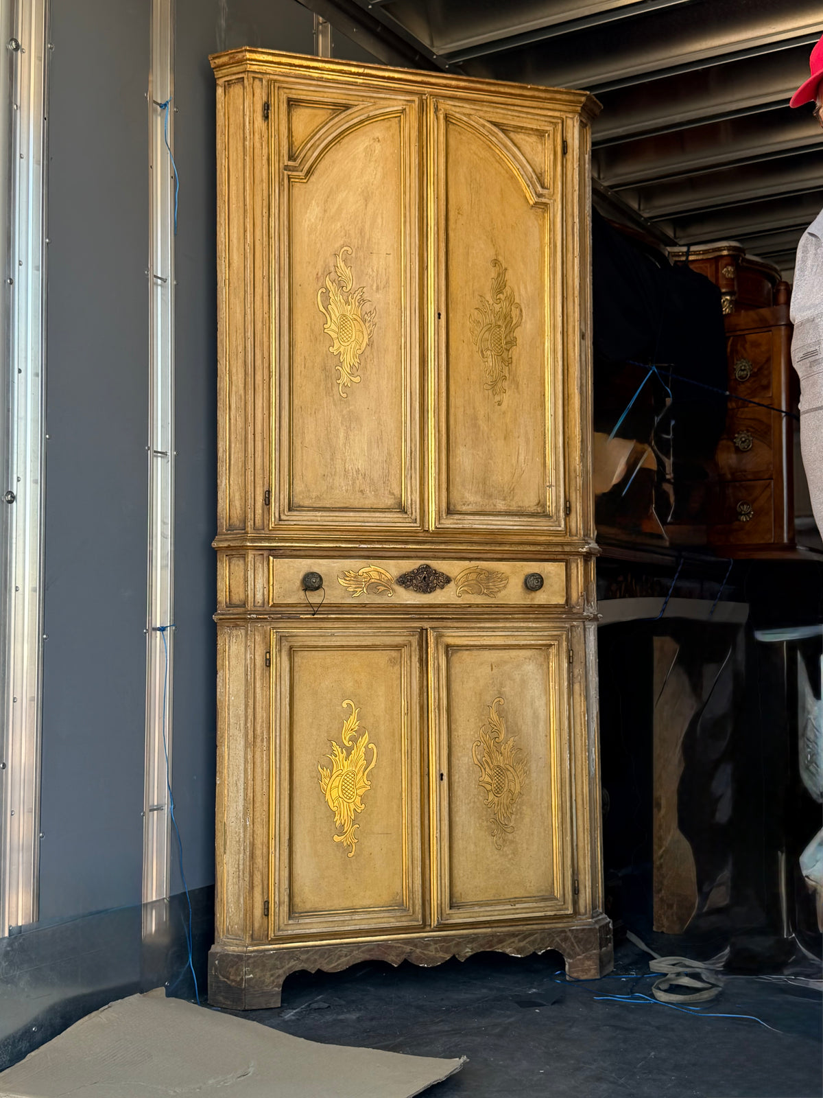 CUPBOARD ITALIAN
