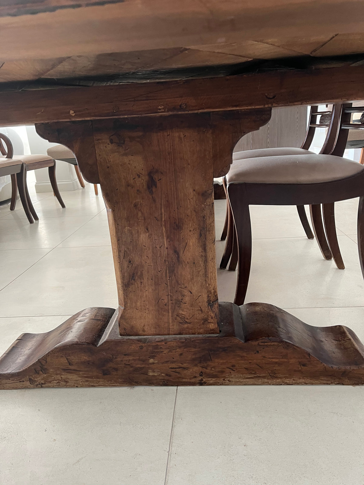 Dining table 350m