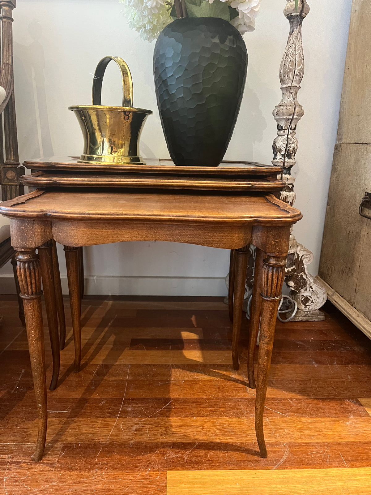 French set of 3 nesting tables