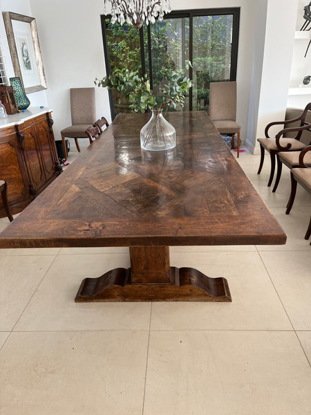 Dining table 350m