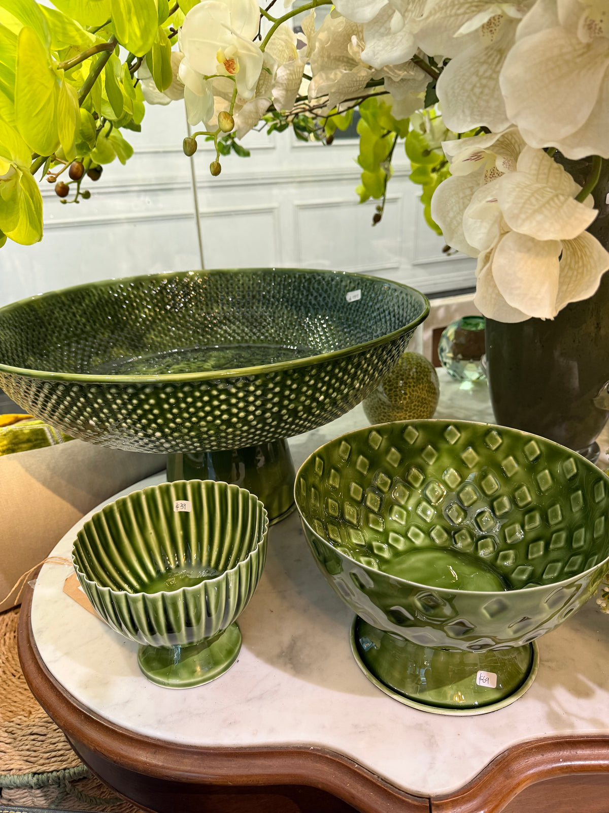 Pedestal bowl H11