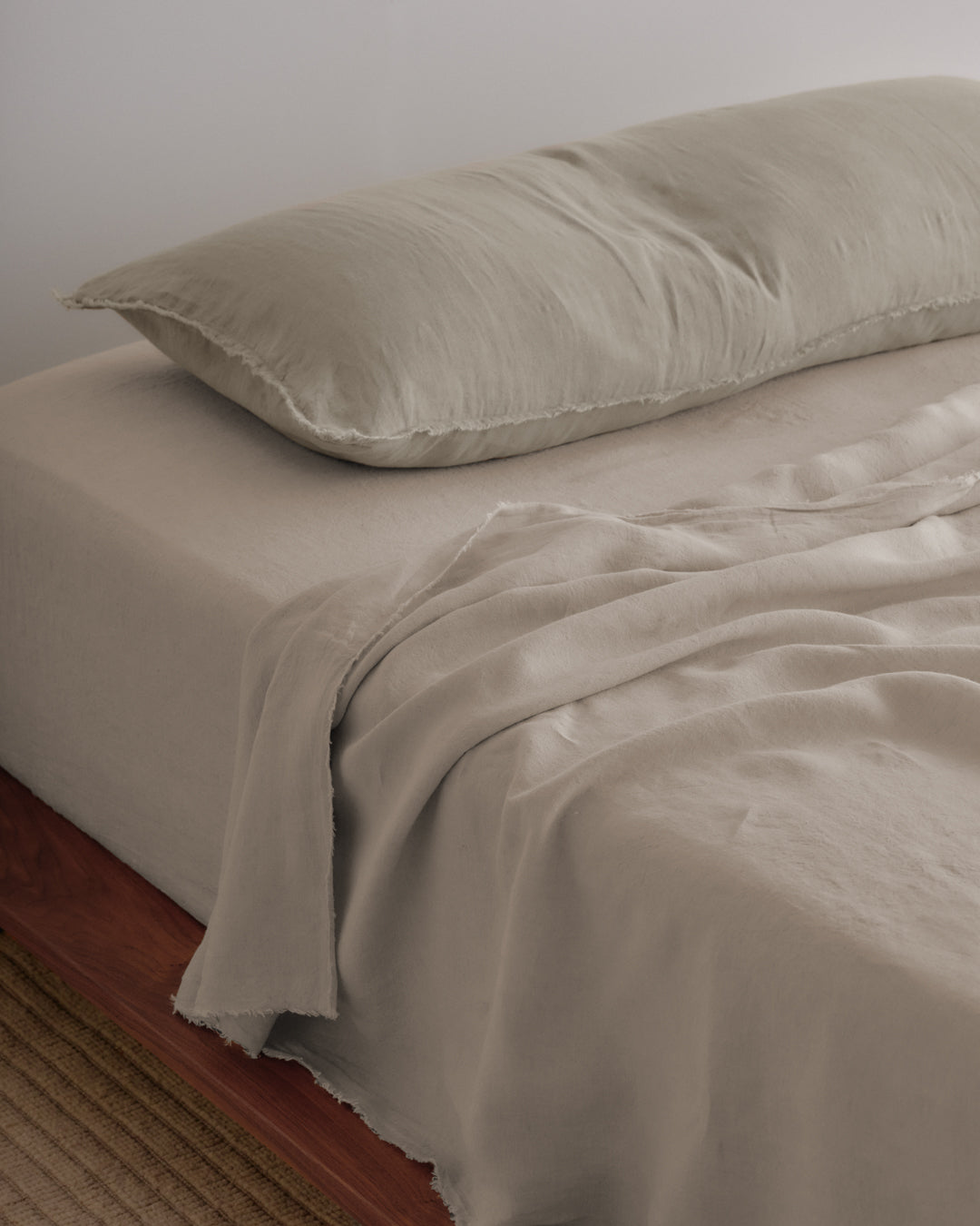 Hale Mercantile Bodycushion Flocca Linen 50/110