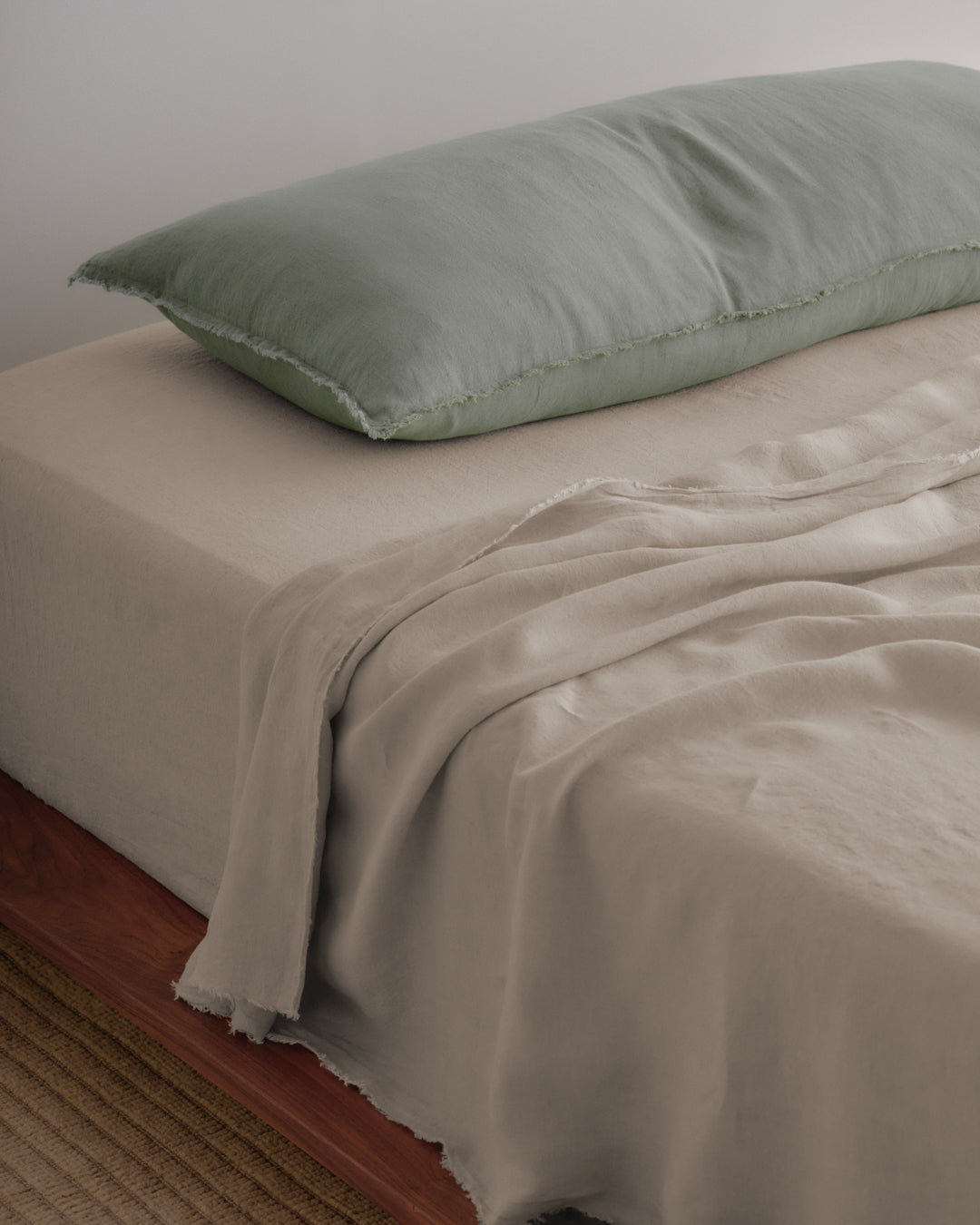 Hale Mercantile Bodycushion Flocca Linen 50/110