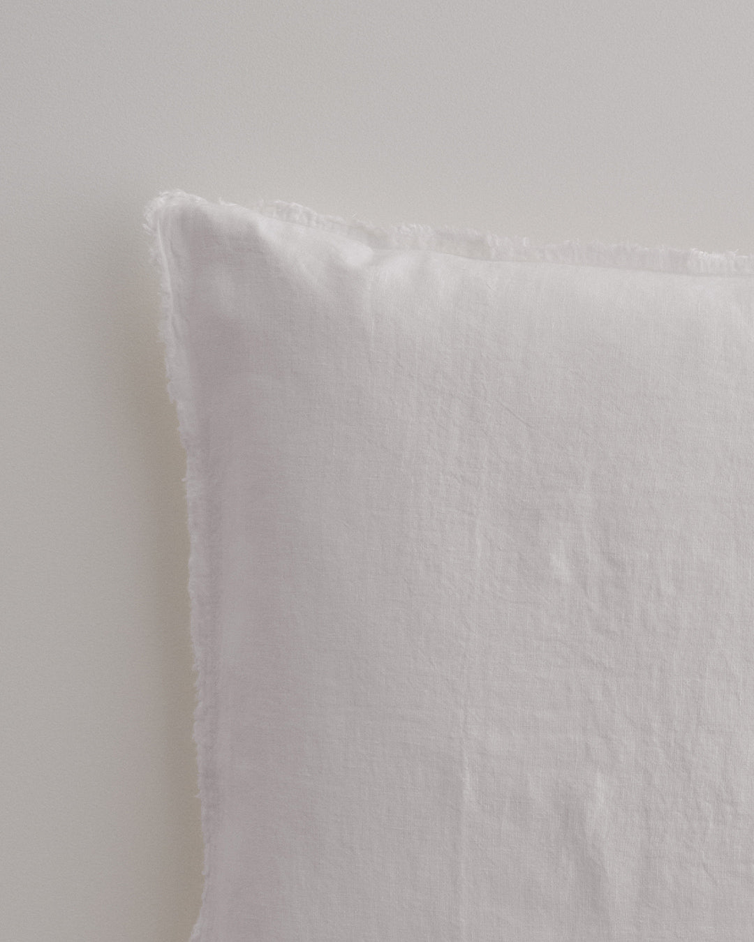 Hale Mercantile Cushion Flocca Linen 50/50