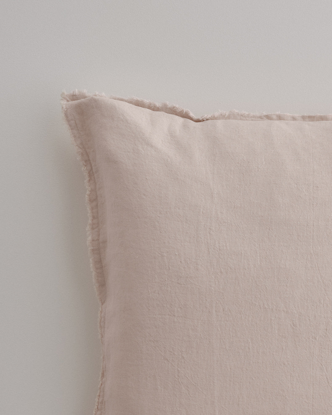 Hale Mercantile Cushion Flocca Linen 50/50