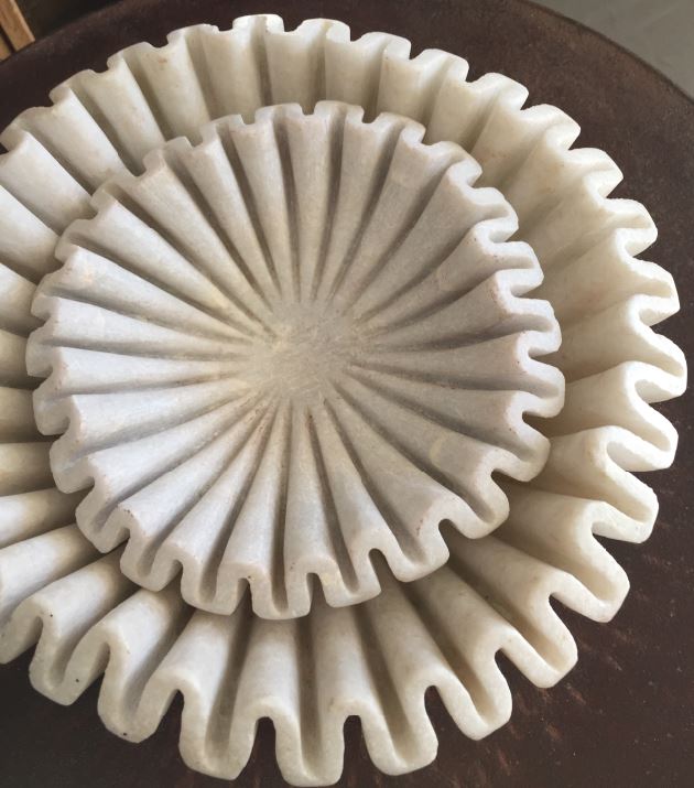 Marble Bowl ruffles D23