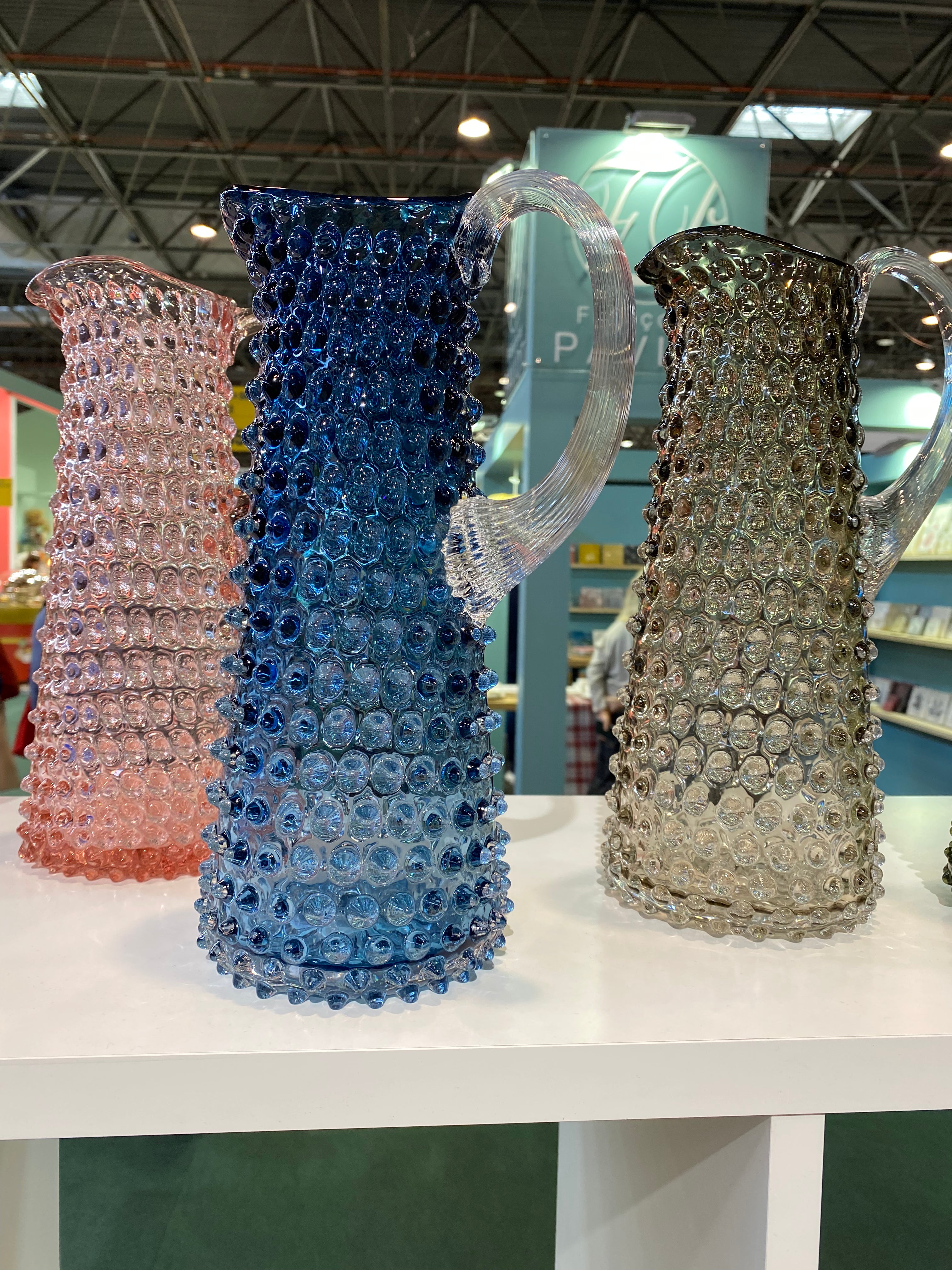 Jug tall glass hobnail 1L