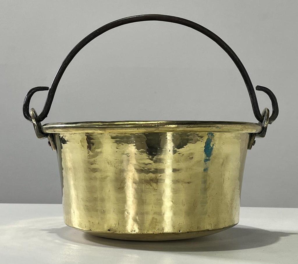 Brass cauldron French H16 D32