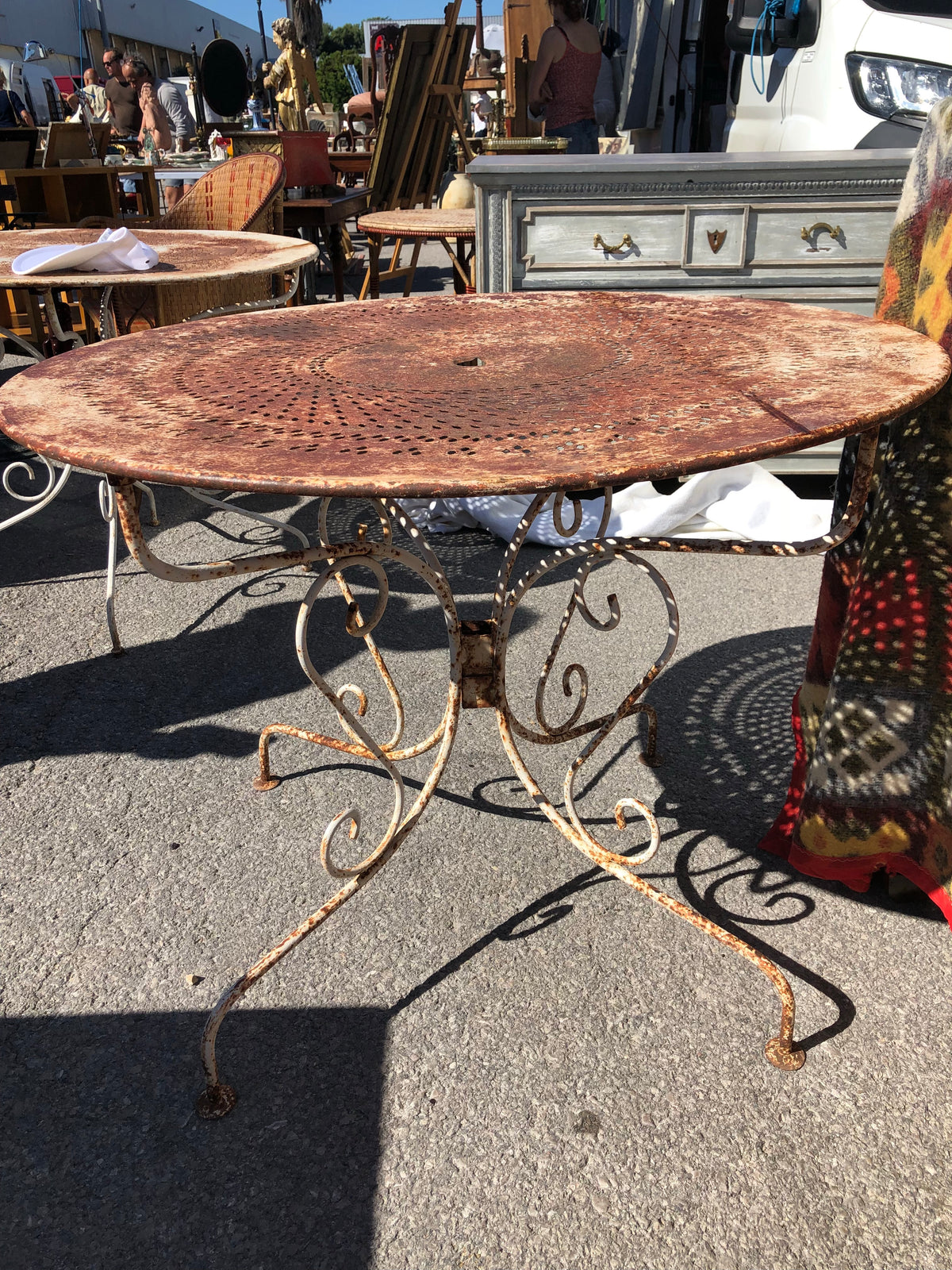 Table garden round