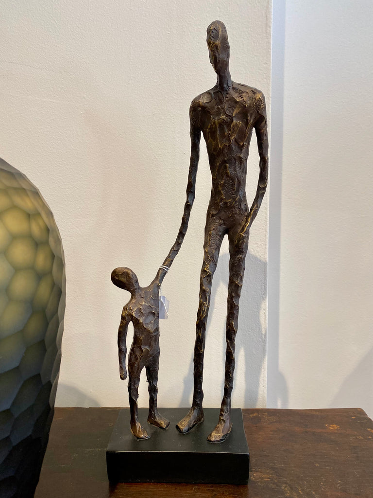 Sculpture figure ‘father & son’